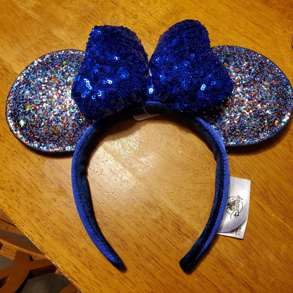 2020 Disney Sequin Blue Minnie Ears with Multicolor 💙